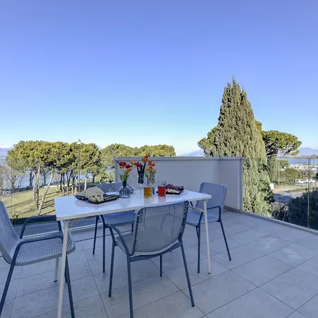 Desenzanoloft Smeraldo Family (adults Only) Apartment *