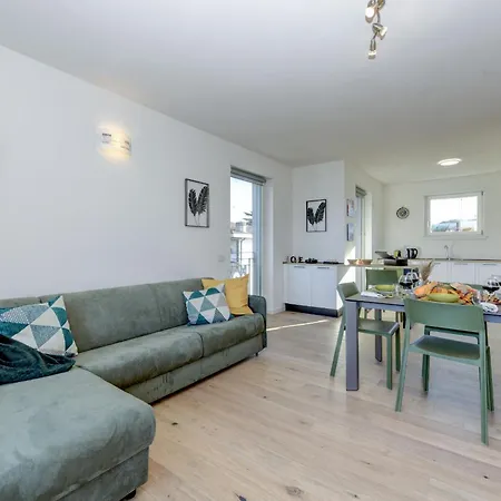 Desenzanoloft Smeraldo Family (adults Only) Apartment